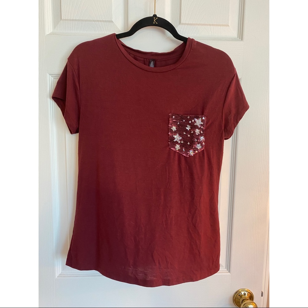 Sequined pocket t-shirt